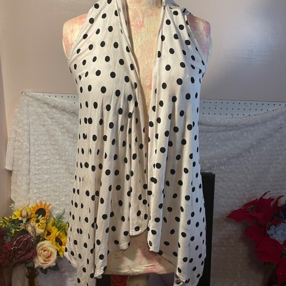 SHICK PREV OWNED SLEEVELESS ASYMMETRICAL BLACK POLKA DOT VEST LIGHT W. S… - Picture 2 of 5